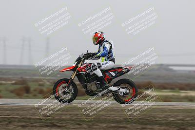 media/Nov-29-2025-TrackDaz (Sat) [[10ae2d9bce]]/B Group/Session 4 (Wheelie Bump)/